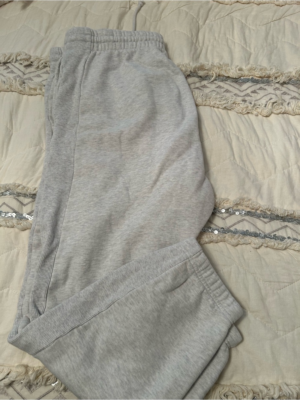 TNA Light Gray Sweatpants - Cozy Everyday Bottoms